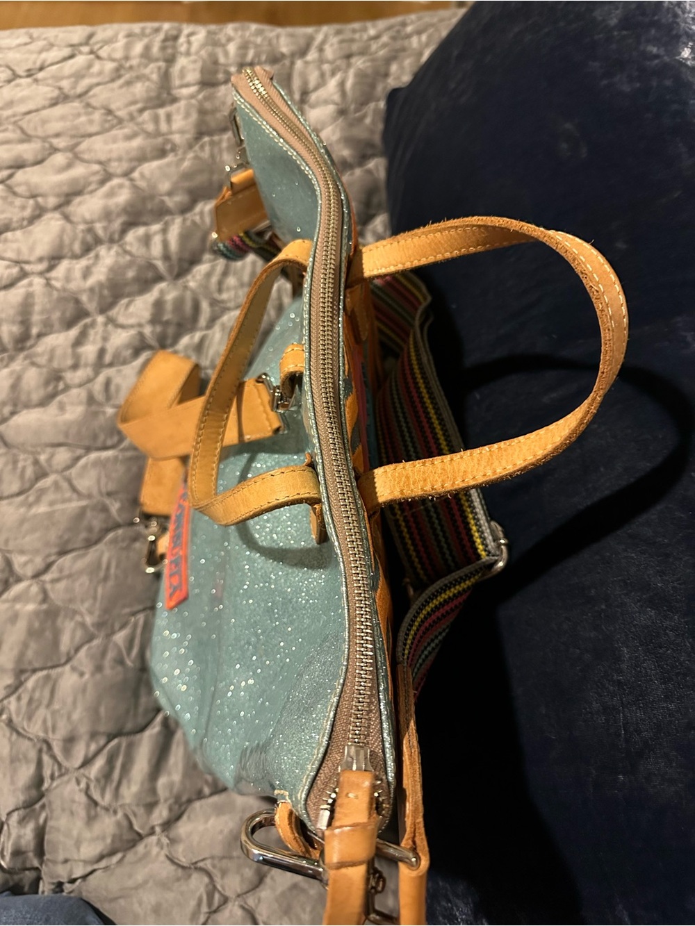 Zip up Consuela bag - Picture 4 of 4